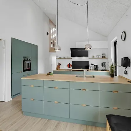 Stunning In Sydals With 4 Bedrooms And Wifi * Nedre Lysabild