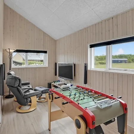 Stunning In Sydals With 4 Bedrooms And Wifi