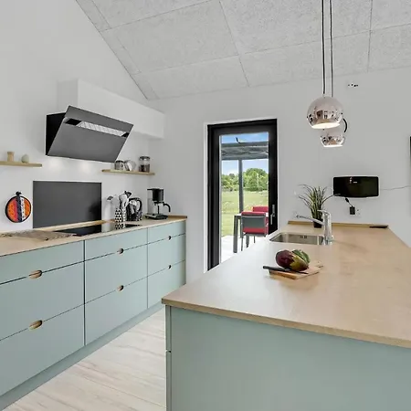Stunning In Sydals With 4 Bedrooms And Wifi * Nedre Lysabild